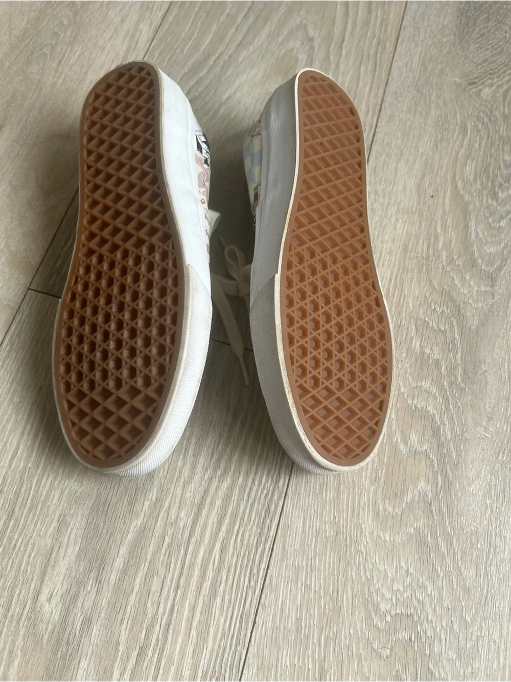 Vans low top